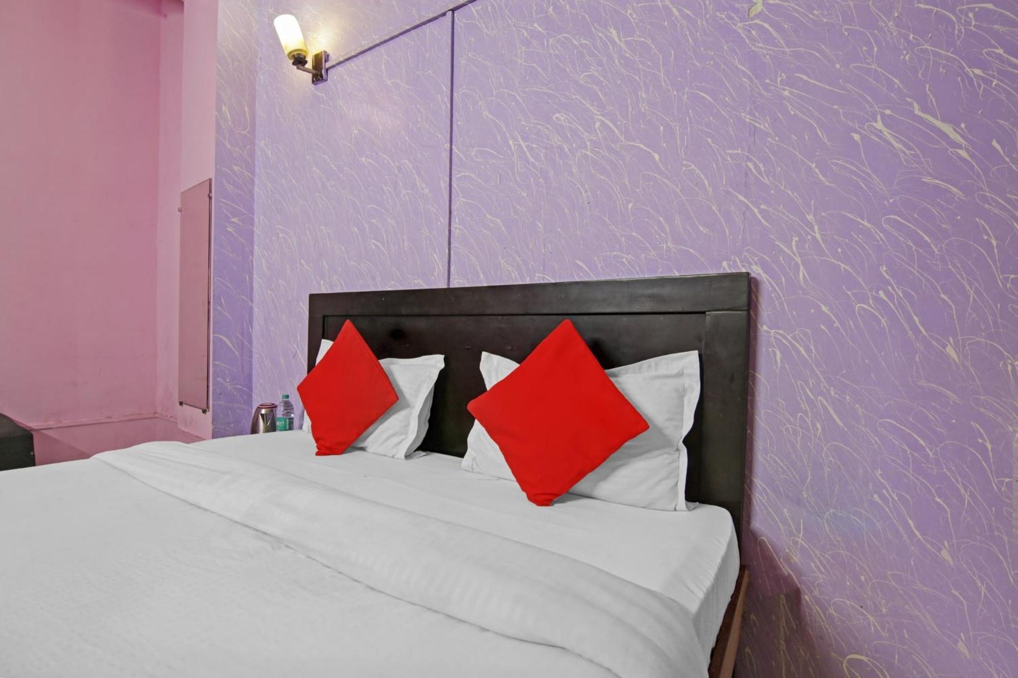 Hotel O Glorious Stayz Нойда Экстерьер фото