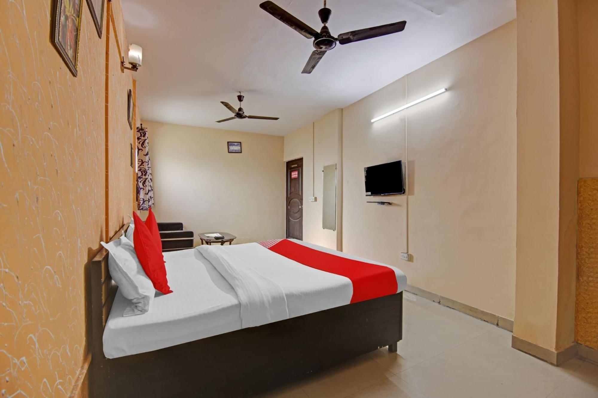 Hotel O Glorious Stayz Нойда Экстерьер фото