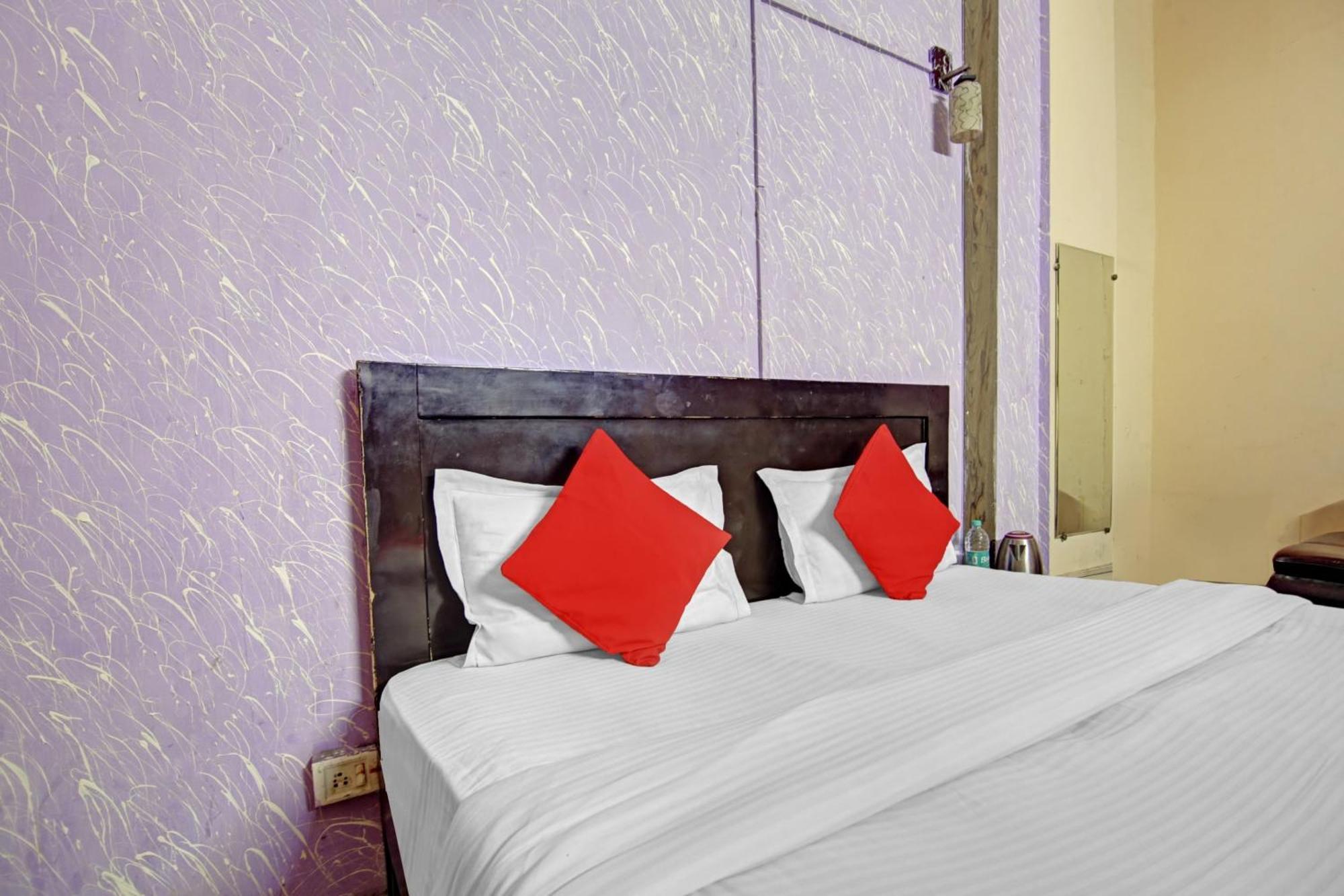 Hotel O Glorious Stayz Нойда Экстерьер фото